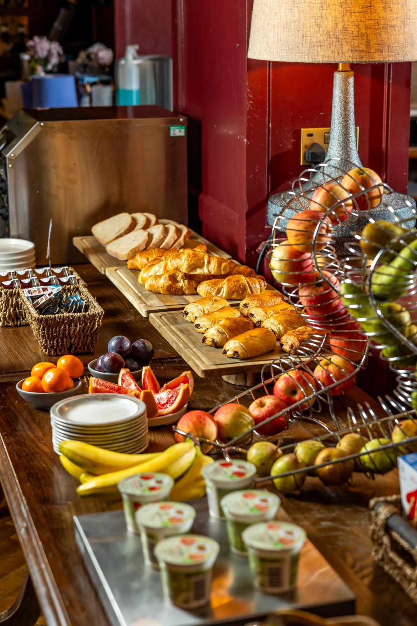 Salisbury Arms Hotel Hertford Εξωτερικό φωτογραφία